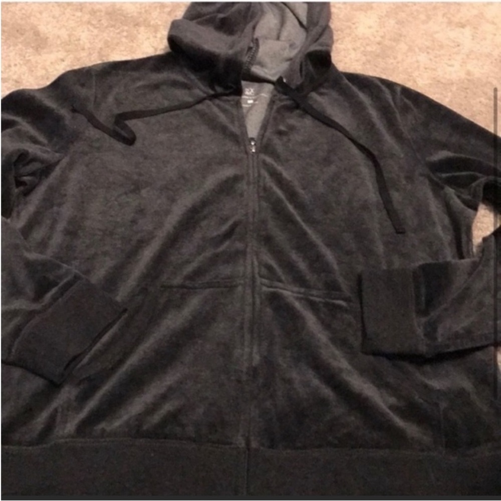 🆕 New York & co Gray Velour Zipper Jacket - Picture 2 of 6